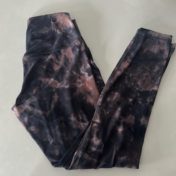 lululemon athletica Pants - Lululemon Align high rise 25” tight